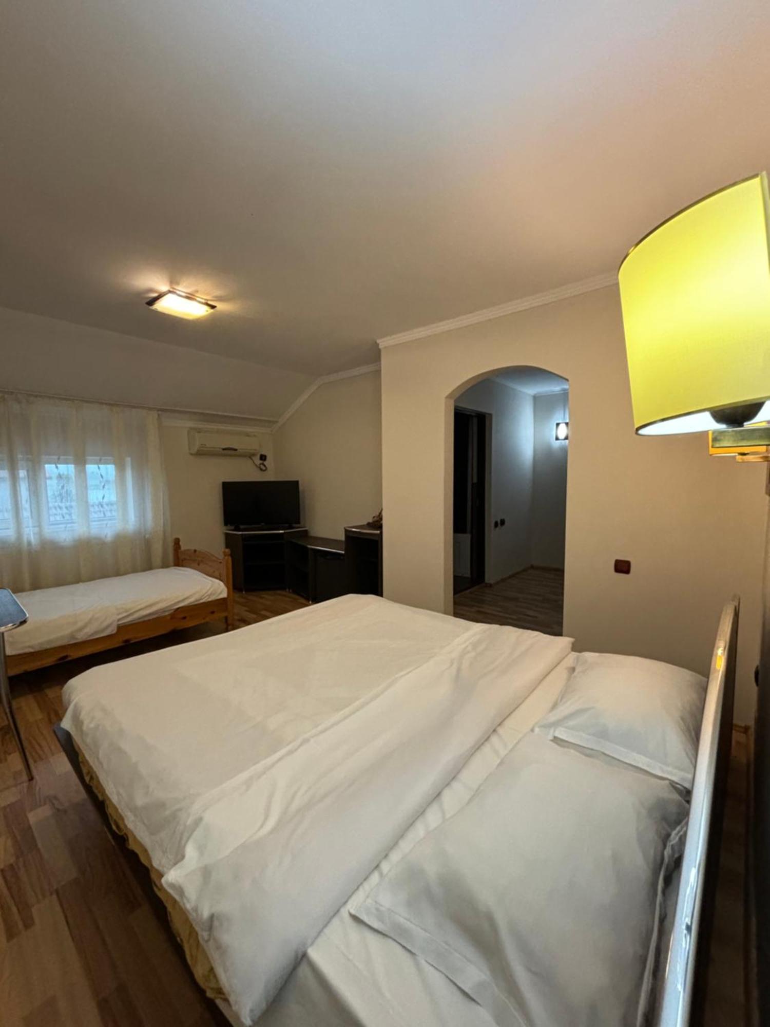 Complex Daniel'S Hotel Orăştie Eksteriør billede
